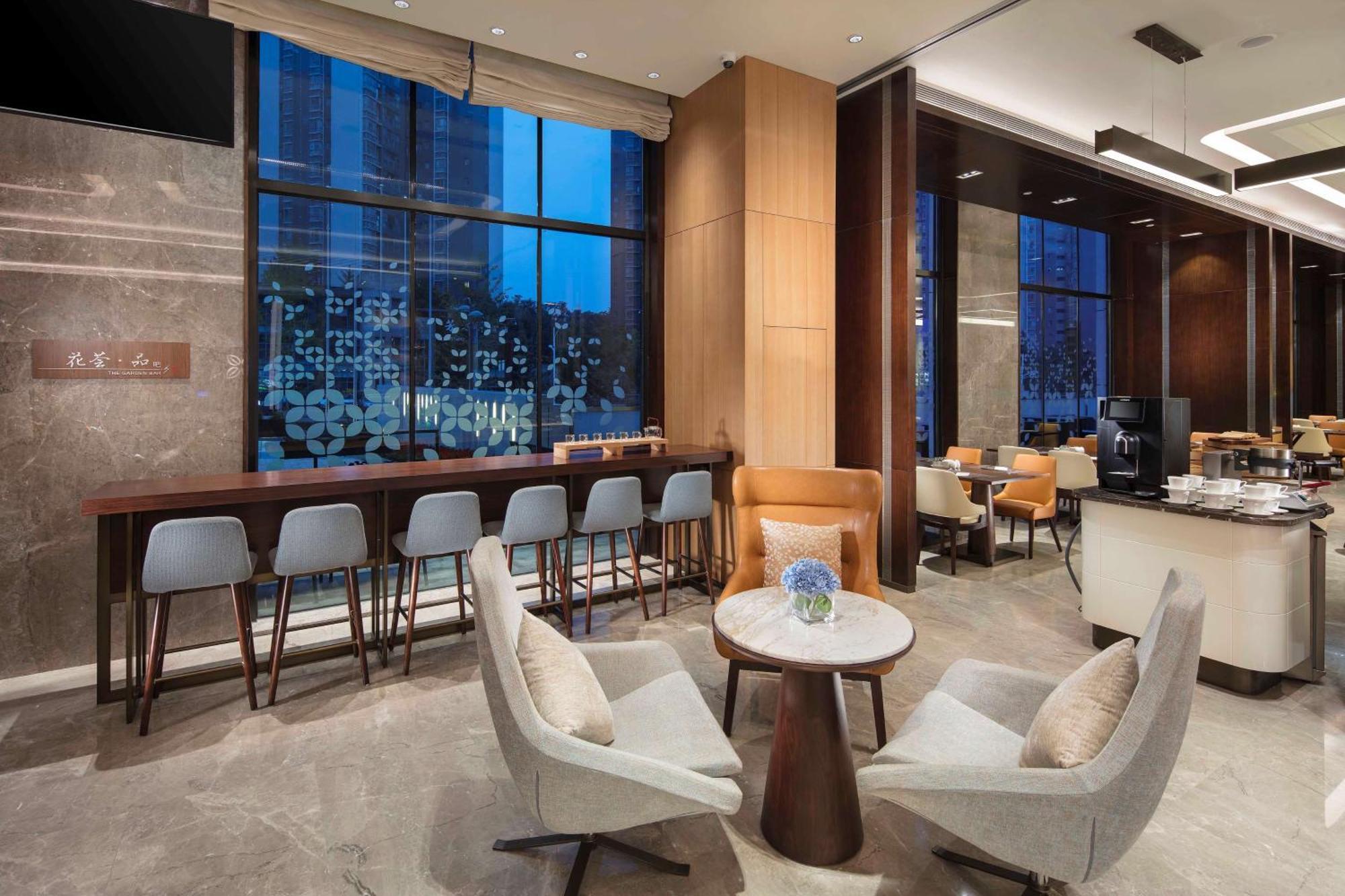 Hilton Garden Inn Shiyan Buitenkant foto